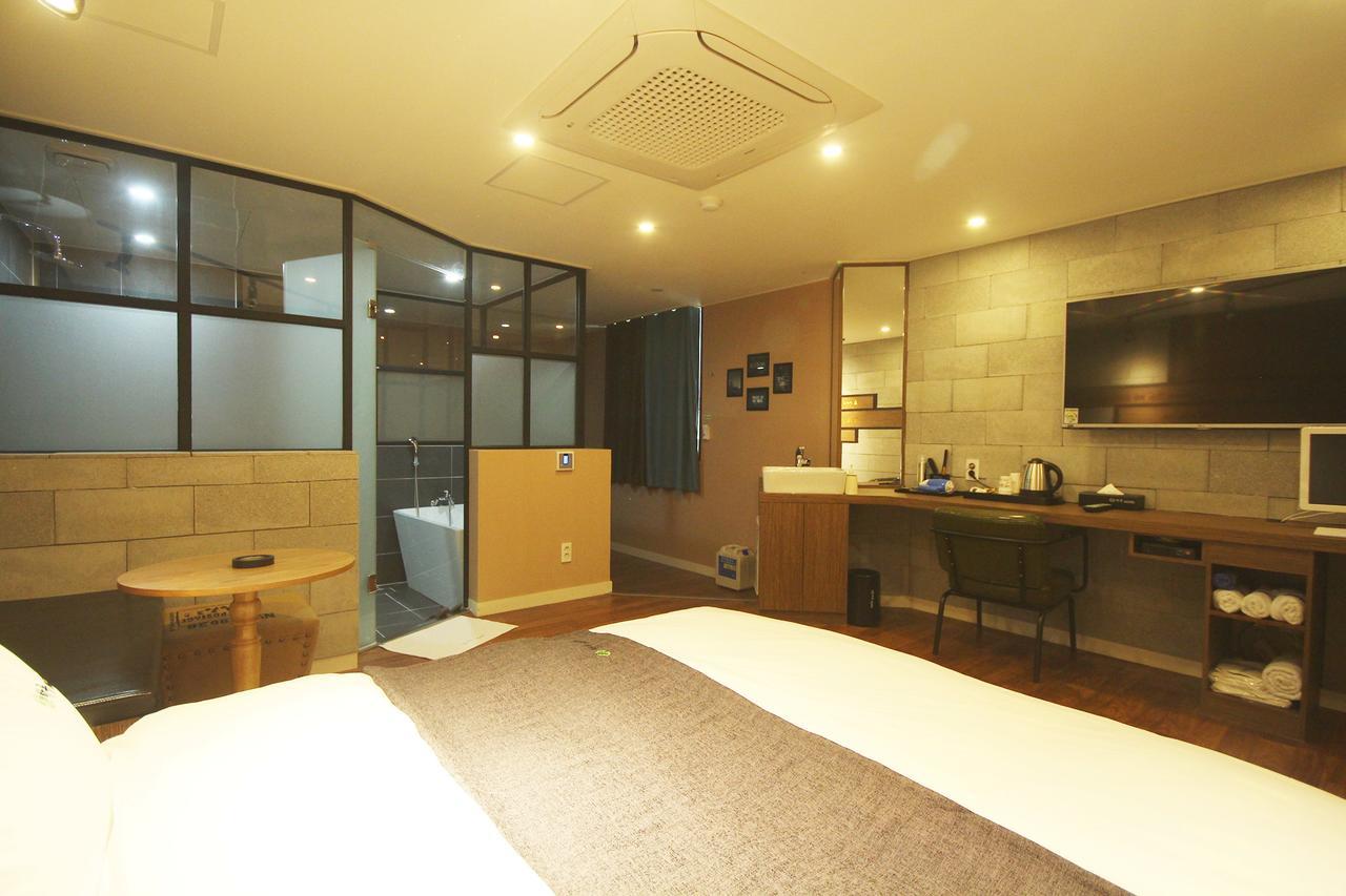 Haru Hotel Gimhae Bagian luar foto