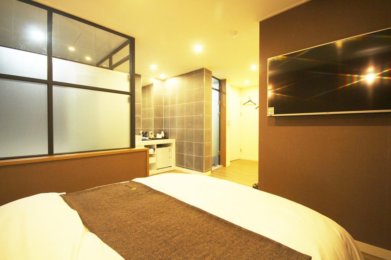 Haru Hotel Gimhae Bagian luar foto