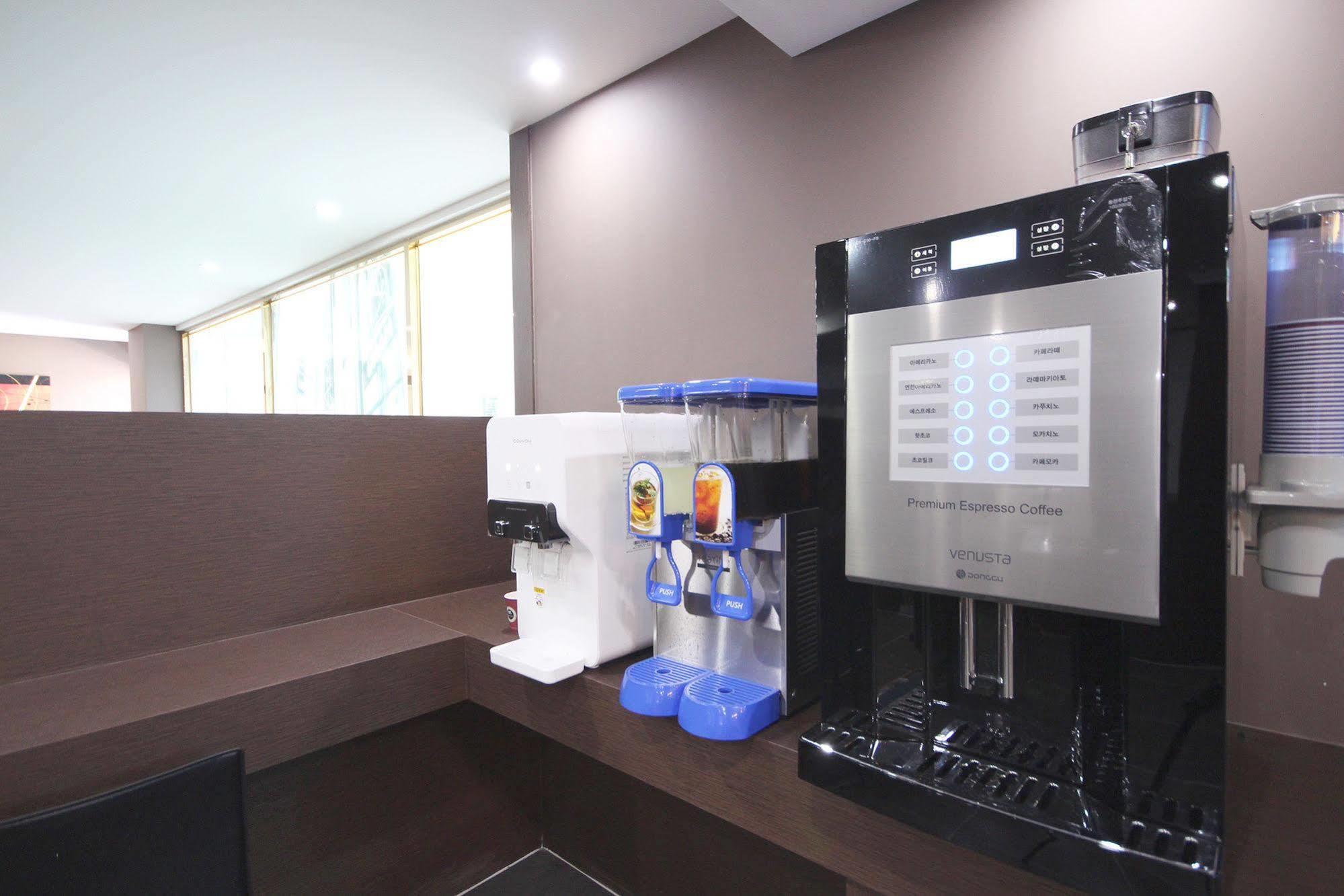 Haru Hotel Gimhae Bagian luar foto