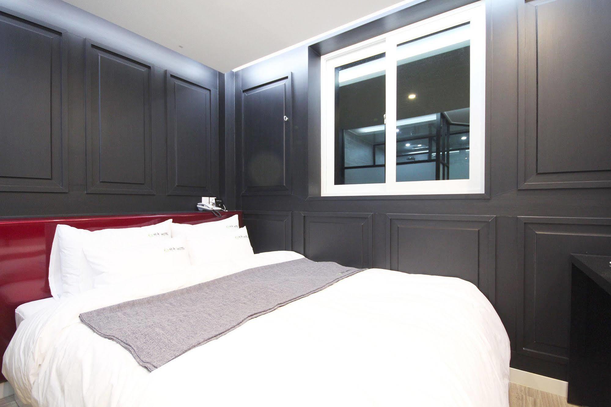 Haru Hotel Gimhae Bagian luar foto