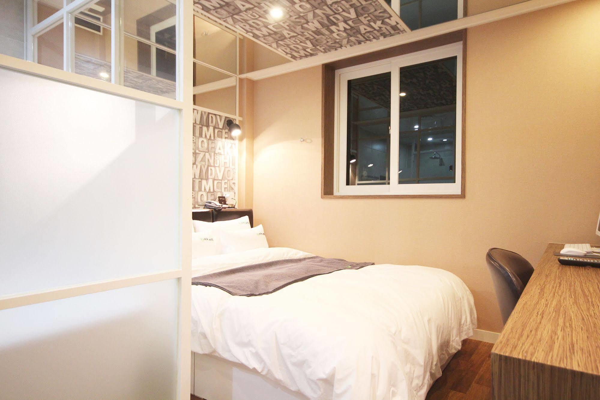 Haru Hotel Gimhae Bagian luar foto